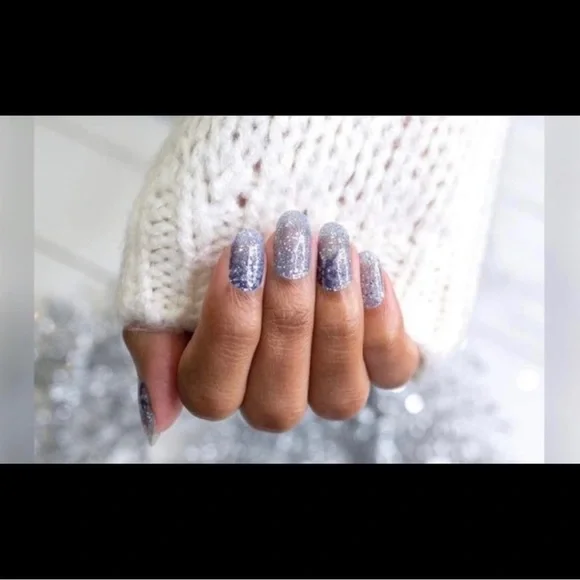 Ice Ice Maybe Color Street nails RETIRED - Picture 4 of 6